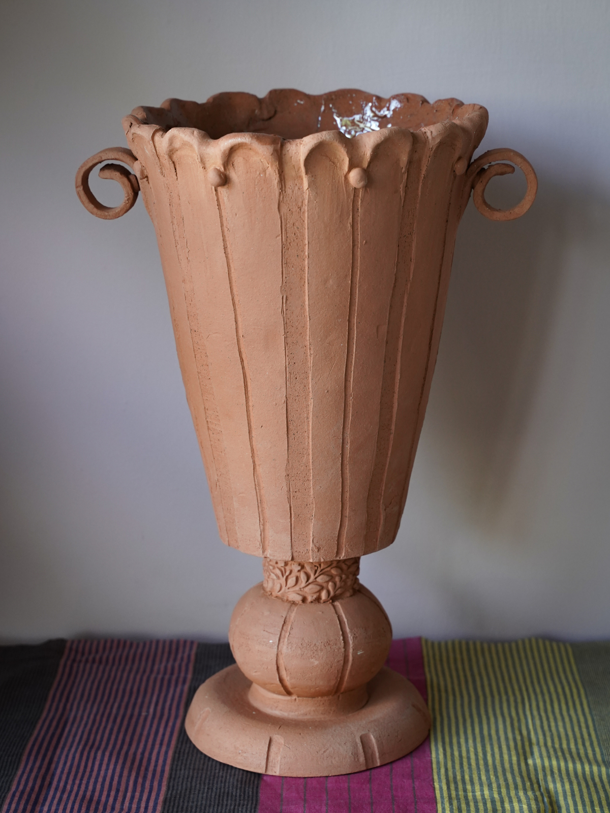 TRUMPET FLOWER VESSEL