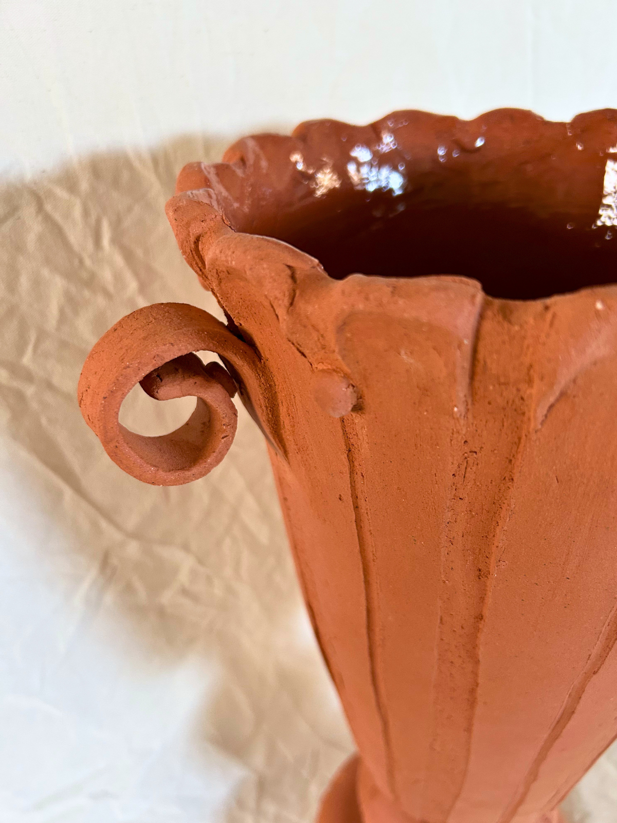 TRUMPET FLOWER VESSEL