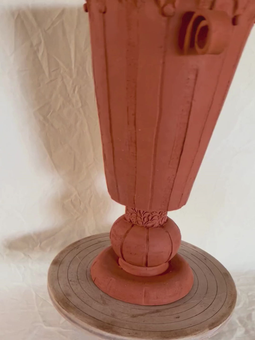 TRUMPET FLOWER VESSEL